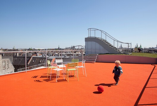 How to Design Residential Urban Terraces: Strategies for Living Well in High Places - Image 10 of 21