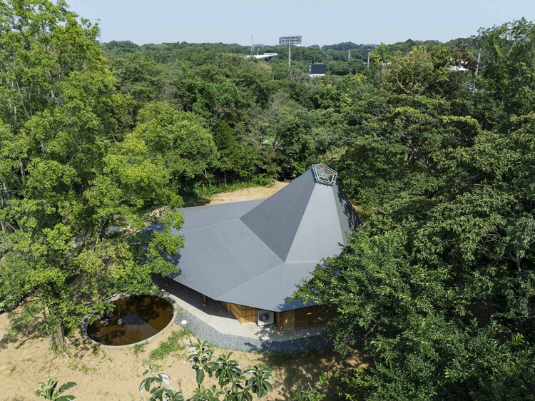 Cabaña del Sombrero / Tezuka Architects - Imagen 2 de 19