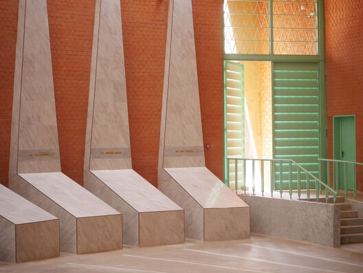 Mausoléu Thomas Sankara / Kere Architecture - Imagem 6 de 11