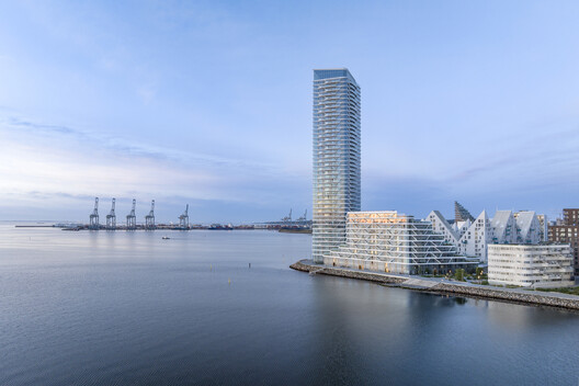 Navigating Boundaries: The Architectural Legacy of Lighthouses - Image 23 of 31
