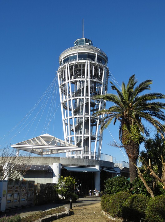 Navigating Boundaries: The Architectural Legacy of Lighthouses - Image 8 of 31