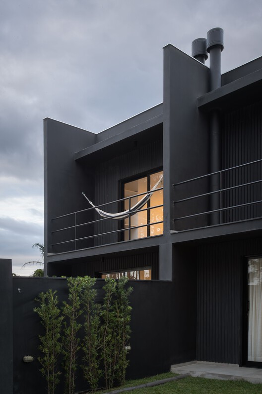 Casas Junco / Less Estúdio - Fotografia de Exterior, Balcão