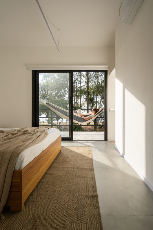 Casas Junco / Less Estúdio - Fotografia de Interiores, Dormitório, Madeira