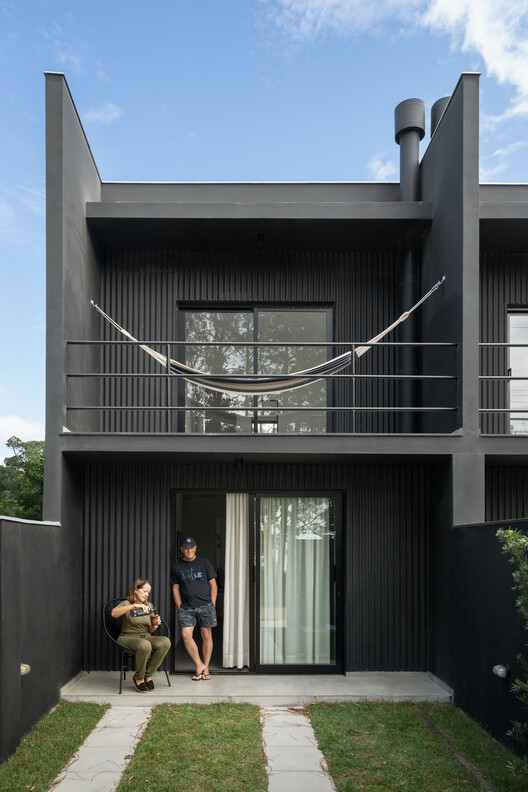 Casas Junco / Less Estúdio - Fotografia de Exterior, Balcão