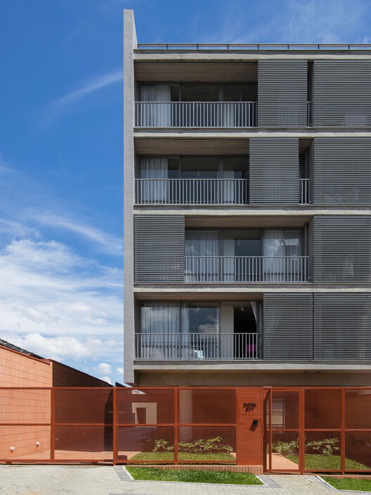 Edifício DOM 317 / Arquea Arquitetos - Fotografia de Exterior, Balcão