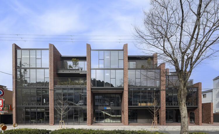 Edifício Sosho-kan da Universidade de Artes de Kyoto / Takenaka Corporation - Fotografia de Exterior, Fachada, Vidro