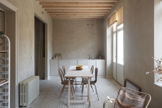 Karper Building Renovation / hé! architectuur - Interior Photography, Dining room, Wood, Table, Chair