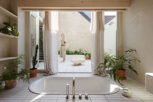Karper Building Renovation / hé! architectuur - Interior Photography, Bathroom, Bathtub