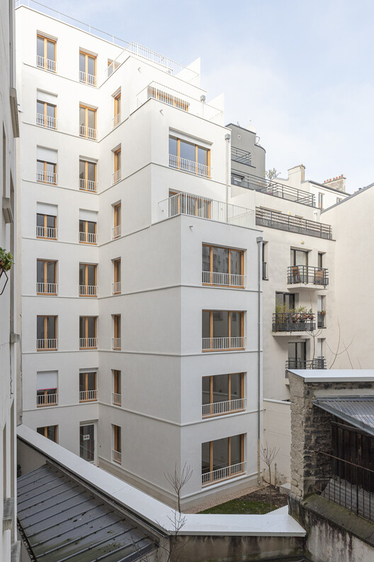 Pradrier 15 Housing Units / mobile architectural office - Exterior Photography, Facade, Balcony, Concrete