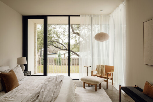 Casa Calma / Ravel Architecture - Interior Photography, Bedroom, Bed, Wood, Lighting