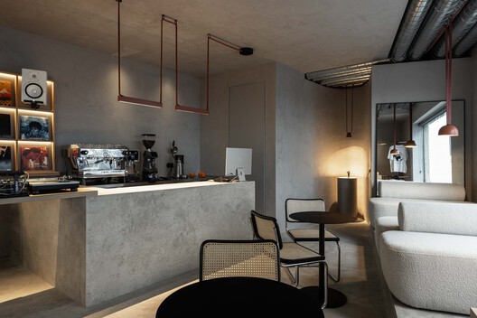 KI.art.music.coffee. / MAT Arquitetura e Interiores KI.art.music.coffee. / MAT Arquitetura e Interiores - Fotografia de Interiores, Cozinha, Cadeira