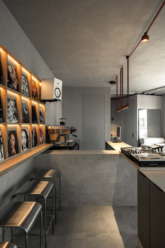 KI.art.music.coffee. / MAT Arquitetura e Interiores KI.art.music.coffee. / MAT Arquitetura e Interiores - Fotografia de Interiores, Cozinha, Cadeira