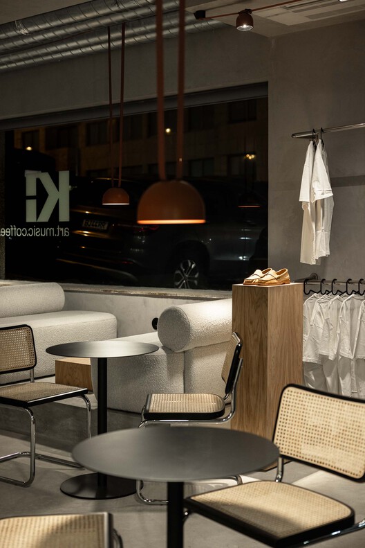 KI.art.music.coffee. / MAT Arquitetura e Interiores KI.art.music.coffee. / MAT Arquitetura e Interiores - Fotografia de Interiores, Cadeira, Iluminação, Mesa