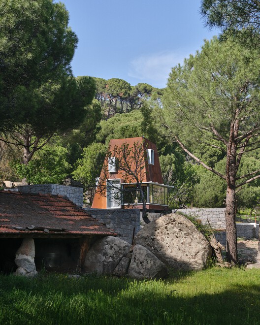 Cabaña en el Bosque / Ediz Demirel Works - Fotografía exterior