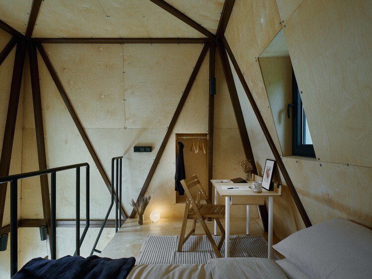 Cabaña en el Bosque / Ediz Demirel Works - Fotografía interior, Escaleras, Madera