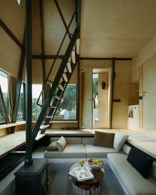 Cabaña en el Bosque / Ediz Demirel Works - Fotografía interior, Sala de estar, Madera