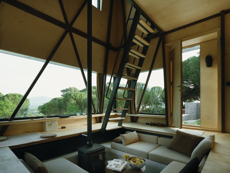 Cabaña en el Bosque / Ediz Demirel Works - Fotografía interior, Sala de estar, Madera