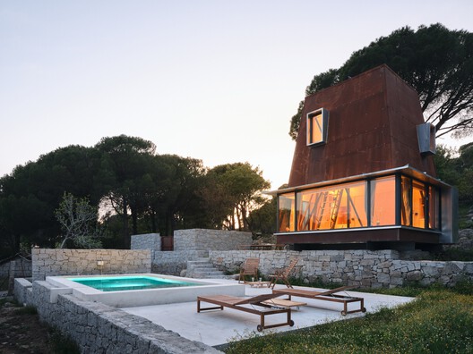 Cabaña en el Bosque / Ediz Demirel Works - Fotografía exterior