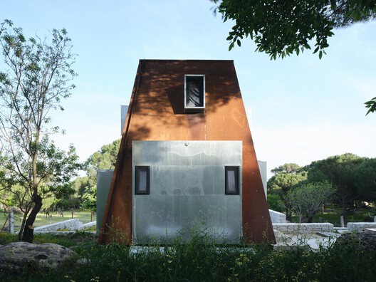 Cabaña en el Bosque / Ediz Demirel Works - Fotografía exterior