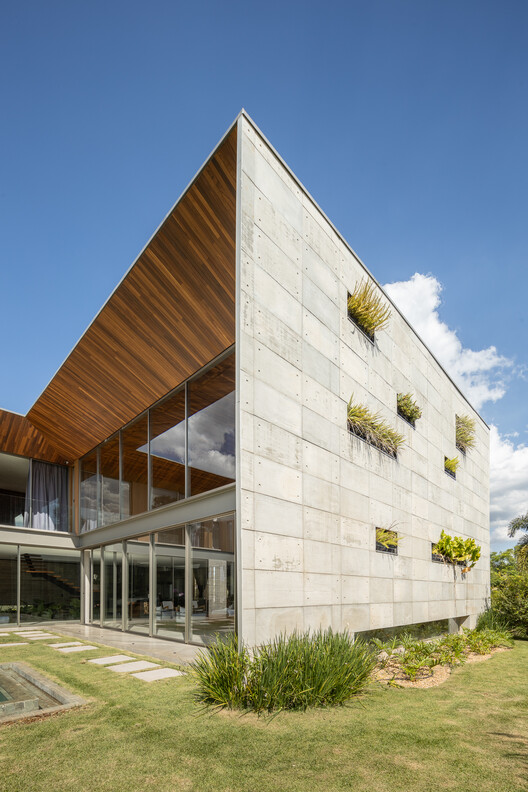 Casa Ales  / EDMZ - Fotografia de Exterior, Madeira