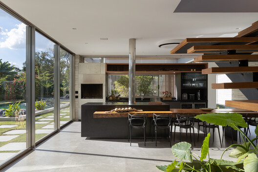 Casa Ales  / EDMZ - Fotografia de Interiores, Cozinha, Madeira, Cadeira, Mesa, Bancada