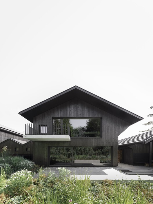 Set Houses with One Pillar / Buero Wagner - Exterior Photography