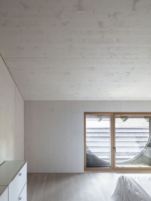 Set Houses with One Pillar / Buero Wagner - Interior Photography