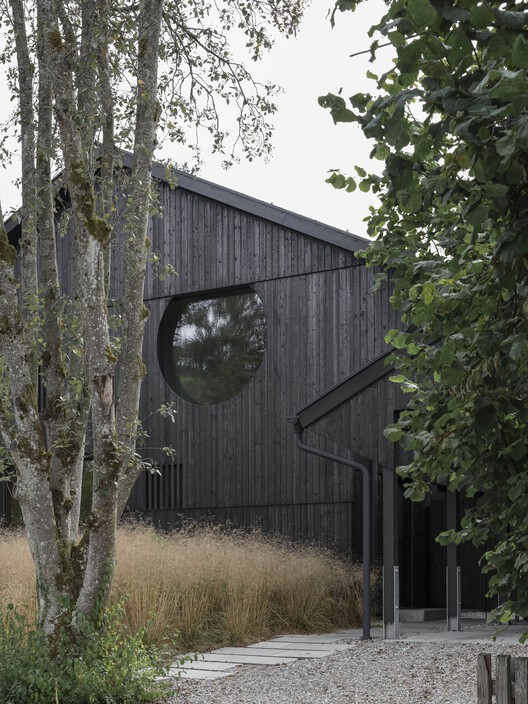 Set Houses with One Pillar / Buero Wagner - Image 20 of 32