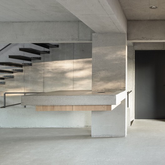 Set Houses with One Pillar / Buero Wagner - Image 14 of 32