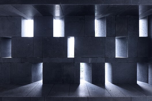 Sunlight Courtyard, Entrance Lobby of Aranya / SHISUO design office - Image 23 of 26