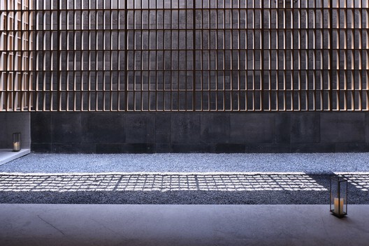 Sunlight Courtyard, Entrance Lobby of Aranya / SHISUO design office - Image 24 of 26