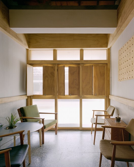 Half Day House / Cabinet YFY - Interior Photography, Dining room, Wood