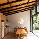 Casa Araucárias / ARKITITO Arquitetura - Fotografia de Interiores, Casas, Viga, Iluminação, Cadeira