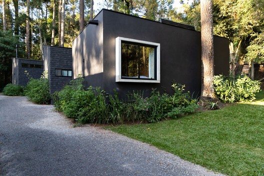Araucarias House / ARKITITO Arquitetura - Exterior Photography, Forest, Garden