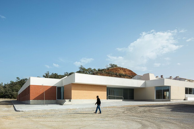 Associação Paralisia Cerebral de Odemira  / Filipe Xavier Oliveira - Fotografia de Exterior