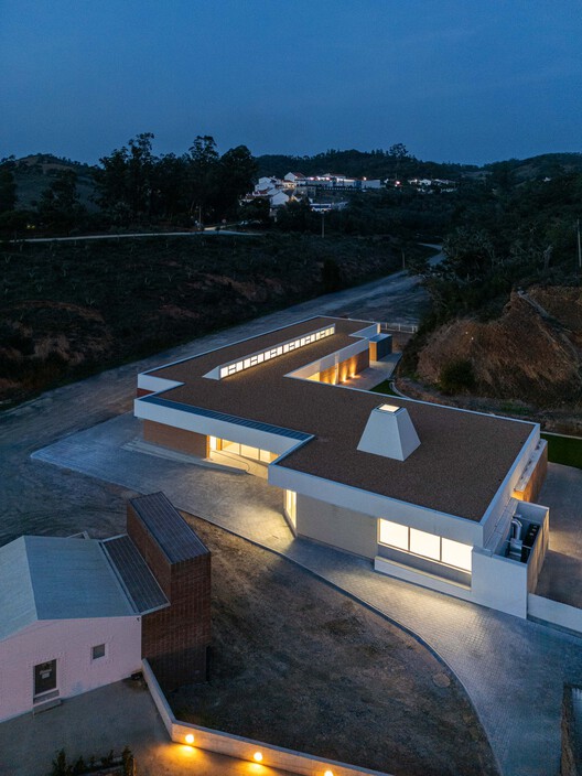 Odemira Cerebral Palsy Association  / Filipe Xavier Oliveira - Exterior Photography