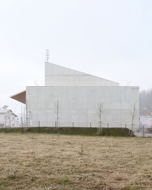 Fire and Rescue Center Trzin / Arhitekti Počivašek Petranovič - Exterior Photography