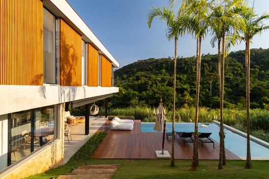 Casa LAP  / EDMZ - Fotografia de Exterior, Balcão