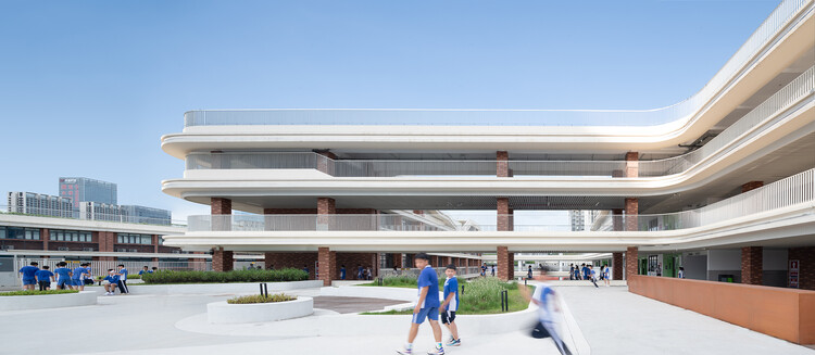 Escola na Cidade da Ciência de Guangming / Atelier Global - Fotografia de Exterior