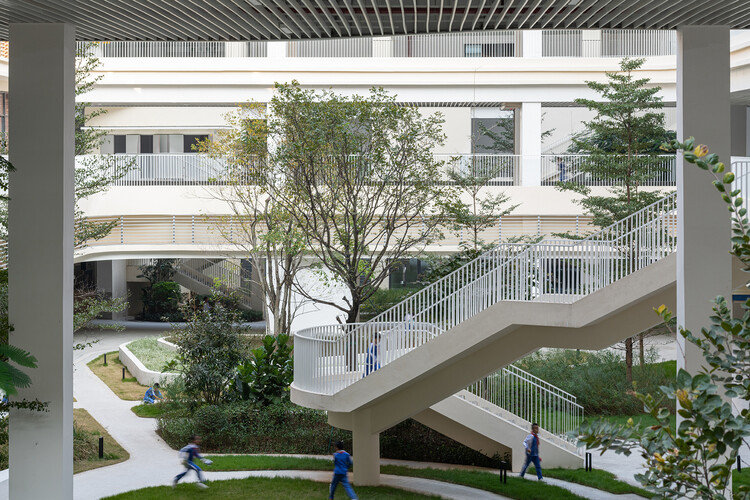 Escola na Cidade da Ciência de Guangming / Atelier Global - Imagem 12 de 51