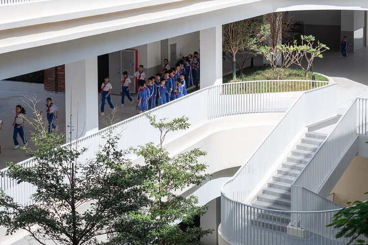 Escola na Cidade da Ciência de Guangming / Atelier Global - Fotografia de Exterior