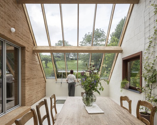 Omloop Farmhouse / hé! architectuur - Interior Photography, Wood, Chair, Beam