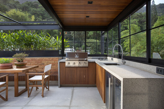 Casa DGB / FOSSATI Arquitetura - Fotografia de Interiores, Cozinha, Bancada, Madeira, Cadeira, Vidro