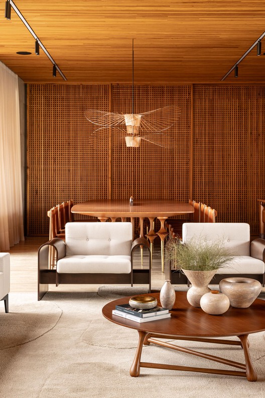 Casa EJ / Leo Romano - Fotografía interior, Sala de estar, Madera, Mesas, Sillas, Iluminación
