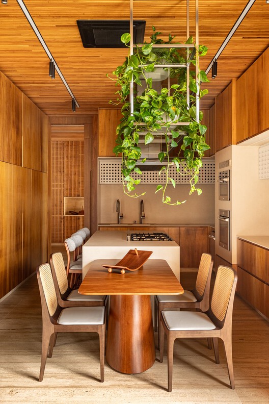 Casa EJ / Leo Romano - Fotografía interior, Madera, Sillas
