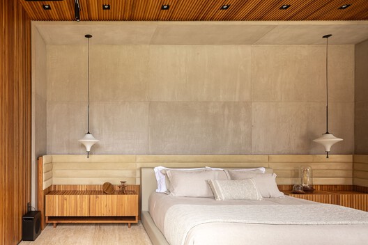 Casa EJ / Leo Romano - Fotografía interior, Dormitorio, Madera, Iluminación, Camas