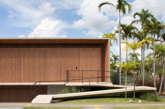 Casa EJ / Leo Romano - Imagen 2 de 43