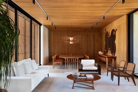Casa EJ / Leo Romano - Fotografía interior, Sala de estar, Madera, Mesas, Sillas
