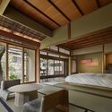 Hotel VMG Villa Kyoto / Moriyoshi Naotake Atelier - Fotografia de Interiores, Renovação, Dormitório, Iluminação, Cama, Cadeira