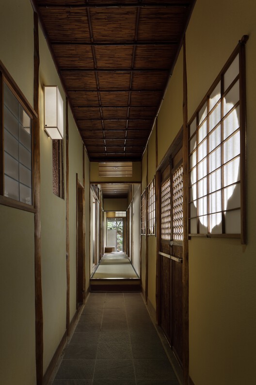 京都VMG别墅酒店 / Moriyoshi Naotake Atelier - 室内图, 木头, 灯